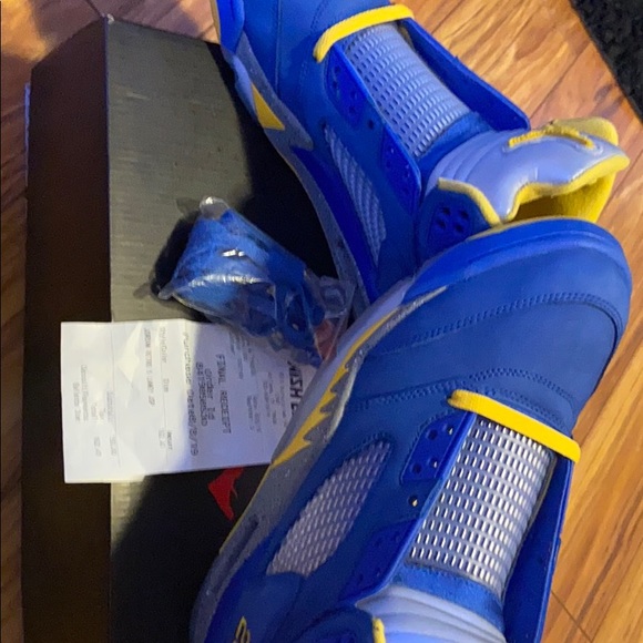 Jordan 5 laney - Picture 10 of 16